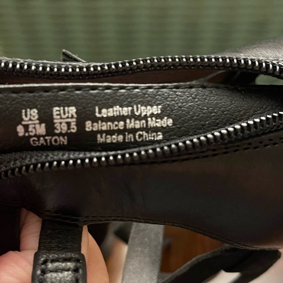 Sam Edelman Black Leather Gladiator
Gaton Strappy Sandals (Like New) - Picture 7 of 9